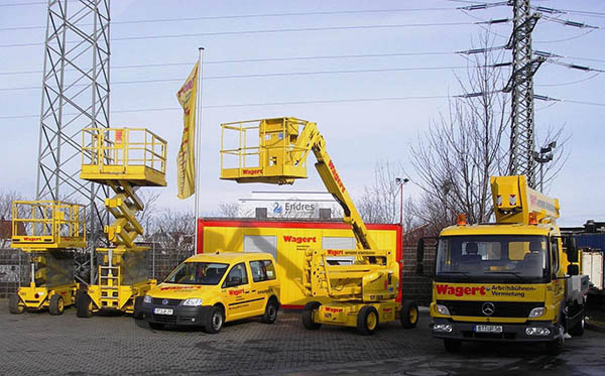 Various Wagert rental equipment in front of the Wagert rental station in Marktredwitz in the Fichtelgebirge mountains